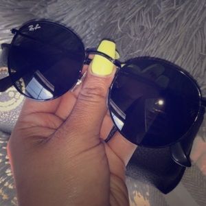 Round Ray Bans